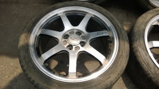 แม็กขอบ 17-4-100 กว้าง 7 ออฟ+42 ยางไม่สวย  ราคา 3,900 บาท