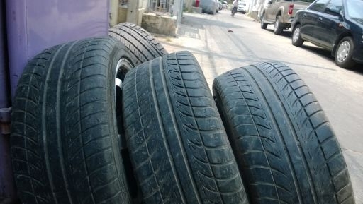 แม็กขอบ 17-4-100 กว้าง 7 ออฟ+42 ยางไม่สวย  ราคา 3,900 บาท