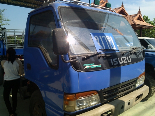 รถบรรทุก6ล้อหัวการ์ตูน