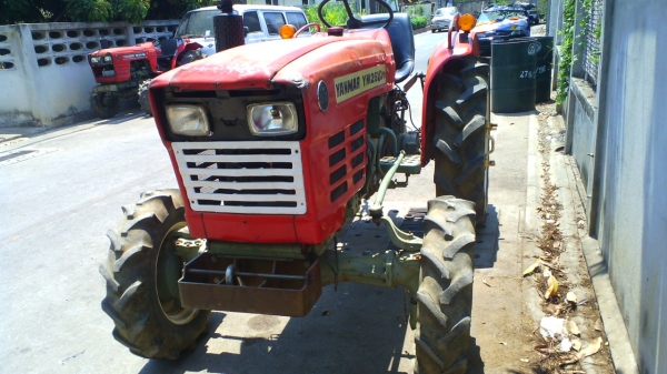 รถไถ ยันม่าร์ YM2610 d ขับโฟว์วีล รถเก่าญี่ปุ่น อุปกรณ์แถมฟรี มีจอบหมุนพร้อมใช้ ๑ ชุด.