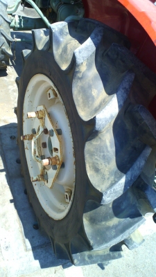 รถไถ ยันม่าร์ YM2610 d ขับโฟว์วีล รถเก่าญี่ปุ่น อุปกรณ์แถมฟรี มีจอบหมุนพร้อมใช้ ๑ ชุด.