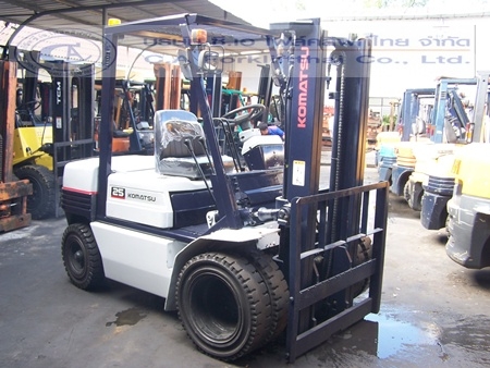 ขาย รถโฟล์คลิฟท์ KOMATSU รุ่น FD25-11
