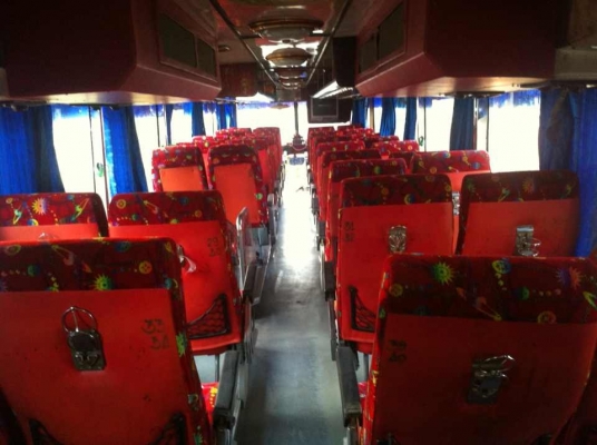 ขายรถบัส เครื่อง 8 สูบ ราคา 980000 สนใจติดต่อ 088-2346381
