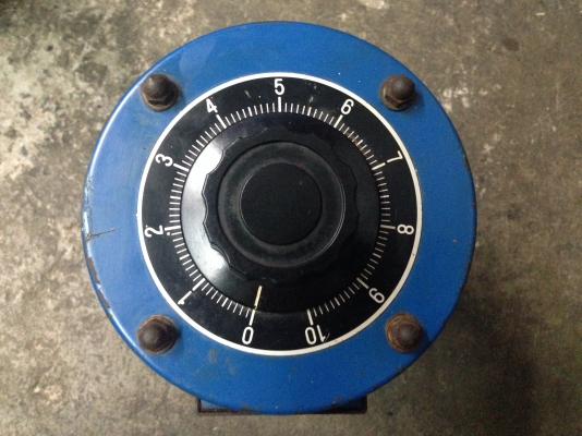 ขายหม้อแปลงไฟฟ้า JPE auto slide 220 V ใช้ได้ทั้งไฟบ้าน และไฟ 3 เฟส 220 V ปรับได้ตั้งแต่ 0-240 V made in japan