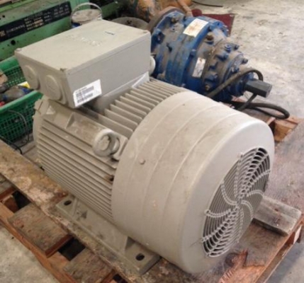 มอเตอร์ Motor ยี่ห้อ SIEMENS 22 KW/6P 400/690V 200L.B3 ยังไม่ได้ใช้งาน ใหม่ เก่าเก็บ