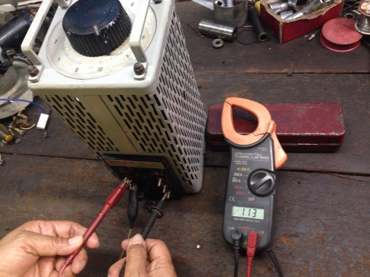 ขายหม้อแปลงไฟฟ้า JPE auto slide 220 V ใช้ได้ทั้งไฟบ้าน และไฟ 3 เฟส 220 V ปรับได้ตั้งแต่ 0-240 V made in japan