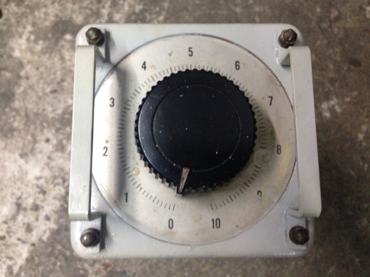 ขายหม้อแปลงไฟฟ้า JPE auto slide 220 V ใช้ได้ทั้งไฟบ้าน และไฟ 3 เฟส 220 V ปรับได้ตั้งแต่ 0-240 V made in japan