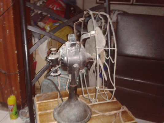 พัดลมโบราน 2000 บาท