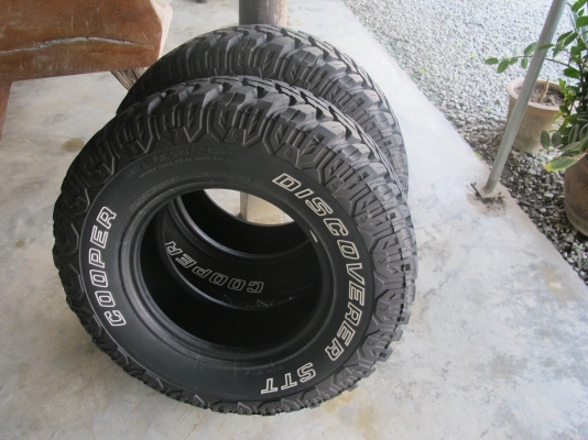 ขาย ยาง Cooper STT สภาพ 90 \% 2 เส้น ราคาต่อรองได้