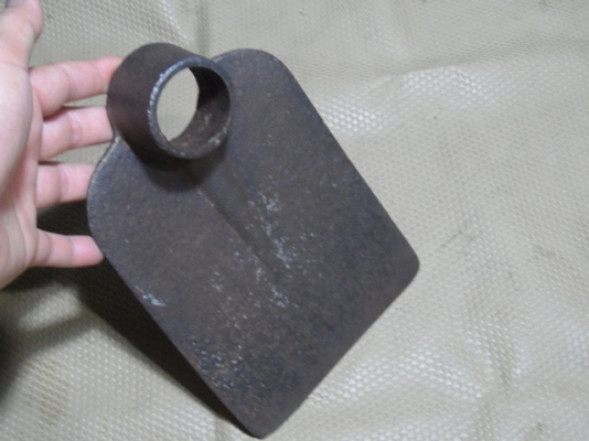 จอบหูกลม ตราจรเข้ อังกฤษ ครับ