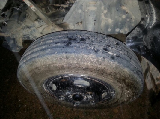 รถฮีโน่ 6 ล้อ 150 แรงม้า. ปี 55 ( รถวิ่ง 2x,xxx กม. ) สนใจติดต่อ 081 - 6079515 รถฮีโน่ 6 ล้อ 150 แรงม้า. ปี 55 ( รถวิ่ง 2x,xxx กม. ) สนใจติดต่อ 081 - 6079515