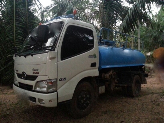 รถฮีโน่ 6 ล้อ 150 แรงม้า. ปี 55 ( รถวิ่ง 2x,xxx กม. ) สนใจติดต่อ 081 - 6079515 รถฮีโน่ 6 ล้อ 150 แรงม้า. ปี 55 ( รถวิ่ง 2x,xxx กม. ) สนใจติดต่อ 081 - 6079515