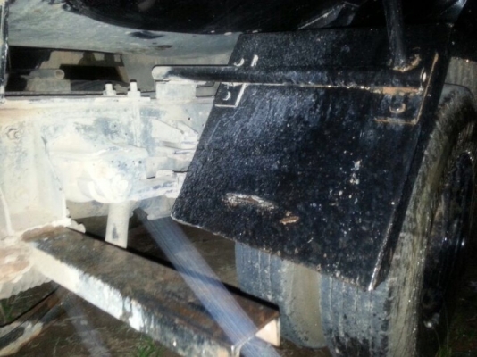 รถฮีโน่ 6 ล้อ 150 แรงม้า. ปี 55 ( รถวิ่ง 2x,xxx กม. ) สนใจติดต่อ 081 - 6079515 รถฮีโน่ 6 ล้อ 150 แรงม้า. ปี 55 ( รถวิ่ง 2x,xxx กม. ) สนใจติดต่อ 081 - 6079515