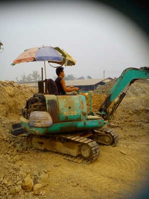 ขายถูกรถแบ็คโฮว KOMATSU PC20