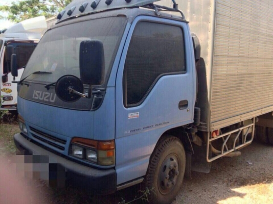 รถอีซูซุ 6 ล้อ ตู้เย็น  NPR 120 แรงม้า. ปี 42  ( ฝาขาว )  สนใจติดต่อ 081 - 6079515