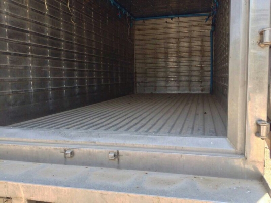 รถอีซูซุ 6 ล้อ ตู้เย็น  NPR 120 แรงม้า. ปี 42  ( ฝาขาว )  สนใจติดต่อ 081 - 6079515