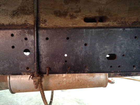 ขาย 6 ล้อ TOYOTA DAINA เครื่อง 115 แรงแน่นไม่หลวม เกียร์สั้น คัสซีสวยตลอดเส้น กระบะปูพื้นเหล็กเรียบร้อย ทะเบียนพร้อมโอน ราคาต่อรองได้