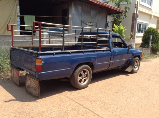 ขาย TOYOTA HERO 2.45D จดทะเบียนปี 33 มีวัดรอบ 2 ไมล์ คัสซีสวย เครื่องแน่น มีคอมแอร์ ล้อแม็กยางเต็ม ลอนกระบะยังสวยอยู่ มีคอกเหล็กให้ด้วย ทะบียนพร้อมโอนครับ ราคาคุยกันได้