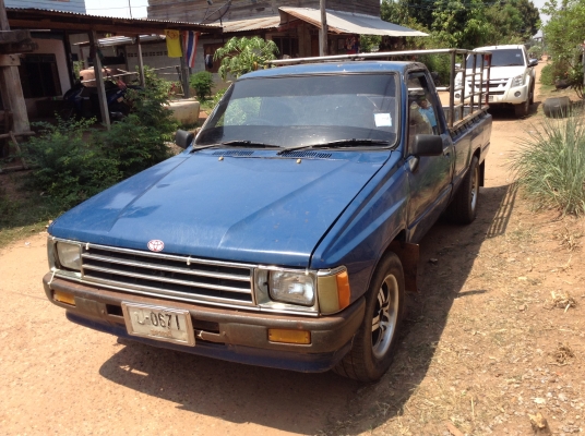 ขาย TOYOTA HERO 2.45D จดทะเบียนปี 33 มีวัดรอบ 2 ไมล์ คัสซีสวย เครื่องแน่น มีคอมแอร์ ล้อแม็กยางเต็ม ลอนกระบะยังสวยอยู่ มีคอกเหล็กให้ด้วย ทะบียนพร้อมโอนครับ ราคาคุยกันได้