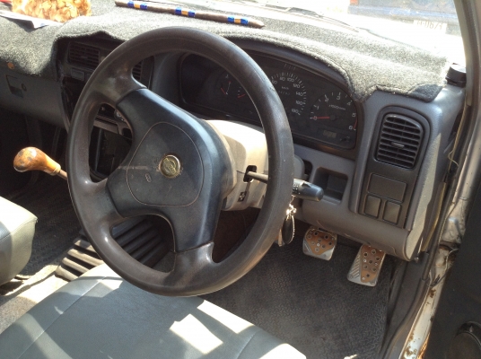 ขาย NISSAN BIG M CAB ปี 39 จอโค้ง ฝาแดง ไม่พาวเวอร์ เครื่องแห้ง คัสซีสวย แอร์เย็น ยางเต็ม ทะเบียนเต็มพร้อมโอน