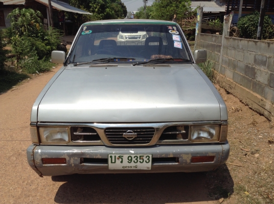 ขาย NISSAN BIG M CAB ปี 39 จอโค้ง ฝาแดง ไม่พาวเวอร์ เครื่องแห้ง คัสซีสวย แอร์เย็น ยางเต็ม ทะเบียนเต็มพร้อมโอน