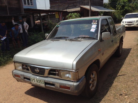 ขาย NISSAN BIG M CAB ปี 39 จอโค้ง ฝาแดง ไม่พาวเวอร์ เครื่องแห้ง คัสซีสวย แอร์เย็น ยางเต็ม ทะเบียนเต็มพร้อมโอน