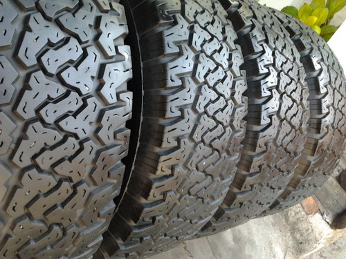 Silverstone 265/70/16 AT117 ปลายปี10 สภาพสวยๆ 1ชุด Silverstone 265/70/16 AT117 ปลายปี10 สภาพสวยๆ 1ชุด