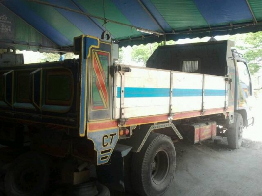 หกล้อดั้ม  135  แรง