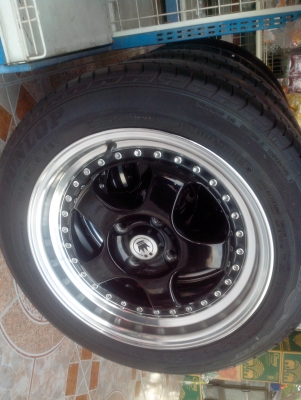 ขายs1ขอบ15/4/100พร้อมยางdunlop185/55/15สวยๆแม็กเดิมๆ