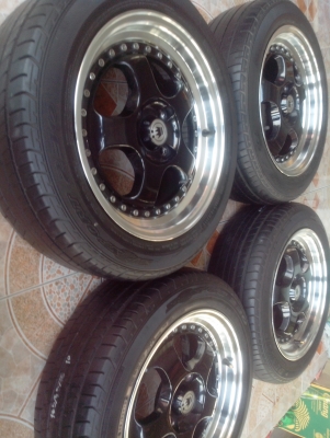 ขายs1ขอบ15/4/100พร้อมยางdunlop185/55/15สวยๆแม็กเดิมๆ