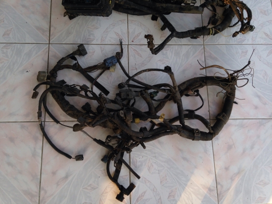 ขายชุดสายไฟเครื่อง4e-fe(มีตัดบ้าง)3ชุด ราคา500