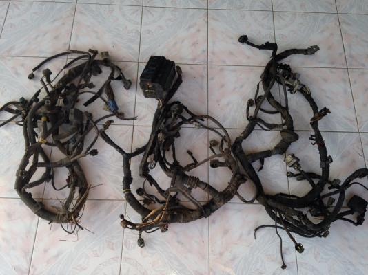 ขายชุดสายไฟเครื่อง4e-fe(มีตัดบ้าง)3ชุด ราคา500