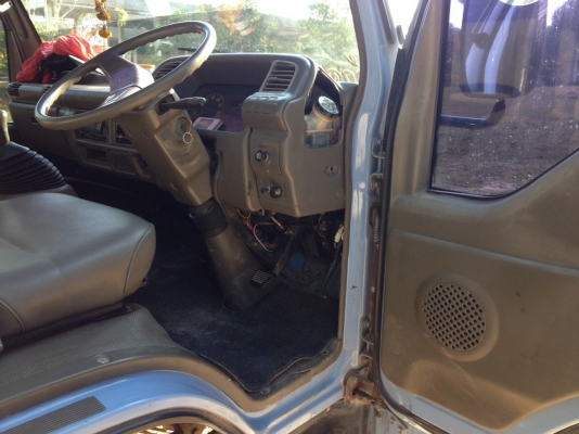 ISUZU NPR   ขายดาวน์ 250,000 บาทค่ะ