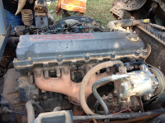 ISUZU NPR   ขายดาวน์ 250,000 บาทค่ะ