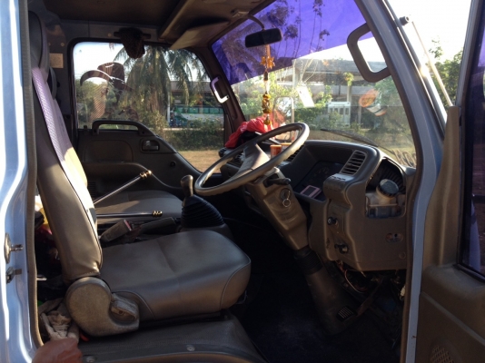 ISUZU NPR   ขายดาวน์ 250,000 บาทค่ะ