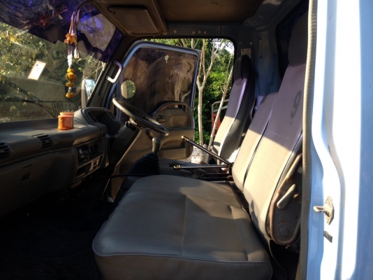 ISUZU NPR   ขายดาวน์ 250,000 บาทค่ะ