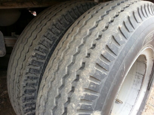 รถฮีโน่ 10 ล้อดั้ม 380 แรงม้า ปี 55  ( ขายแม่ลูก )  ( รถวิ่ง 9x,xxx กม. )  สนใจติดต่อ 081 - 6079515