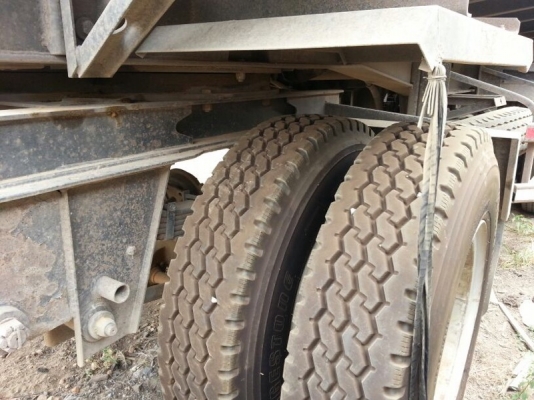 รถฮีโน่ 10 ล้อดั้ม 380 แรงม้า ปี 55  ( ขายแม่ลูก )  ( รถวิ่ง 9x,xxx กม. )  สนใจติดต่อ 081 - 6079515