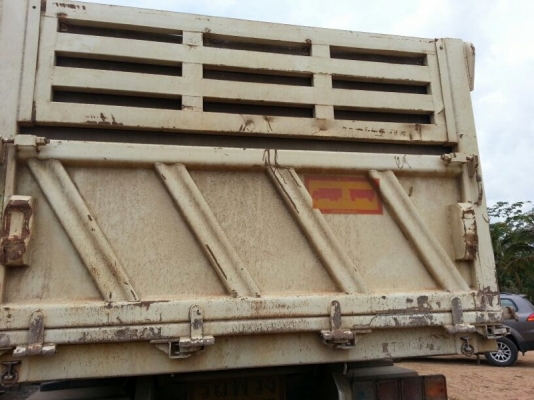 รถฮีโน่ 10 ล้อดั้ม 380 แรงม้า ปี 55  ( ขายแม่ลูก )  ( รถวิ่ง 9x,xxx กม. )  สนใจติดต่อ 081 - 6079515