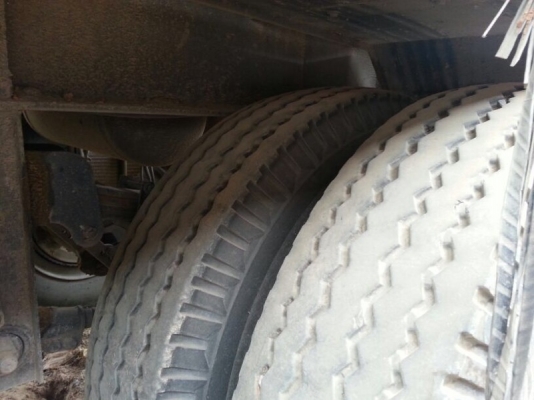 รถฮีโน่ 10 ล้อดั้ม 380 แรงม้า ปี 55  ( ขายแม่ลูก )  ( รถวิ่ง 9x,xxx กม. )  สนใจติดต่อ 081 - 6079515