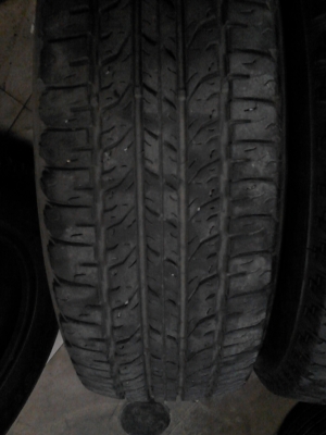 205/70R15  BF G00DBRICH Long trail T/A  tour มี 2 เส้น  Tel.081-427-3941