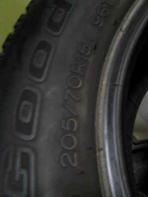 205/70R15  BF G00DBRICH Long trail T/A  tour มี 2 เส้น  Tel.081-427-3941