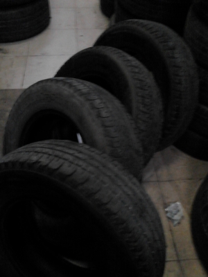 205/70R15  BF G00DBRICH Long trail T/A  tour มี 2 เส้น  Tel.081-427-3941