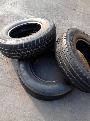 195R14   มี 3 เส้น   โทร.081-427-3941