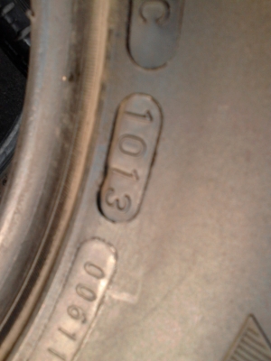 195R14   มี 3 เส้น   โทร.081-427-3941