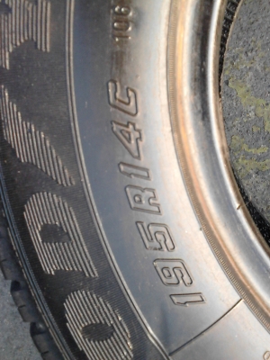 195R14   มี 3 เส้น   โทร.081-427-3941