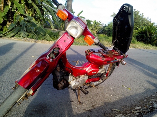 ขายมอไซค์ yamaha y80 สีแดง ขายมอไซค์ yamaha y80 สีแดง