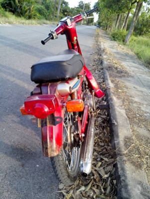 ขายมอไซค์ yamaha y80 สีแดง ขายมอไซค์ yamaha y80 สีแดง