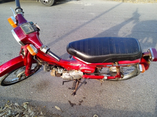 ขายมอไซค์ yamaha y80 สีแดง ขายมอไซค์ yamaha y80 สีแดง