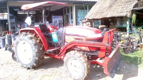 ยันมาร์45แรง อุปกรณ์มีดันหน้า(ถ้าเอาผาน5กระทู้เพิ่มสามหมื่น) สภาพเหมือนในรูปราคาไม่แพง **มีวีดีโอ**โทร 081-0745778 ลุงโหนกรับสายจ้า